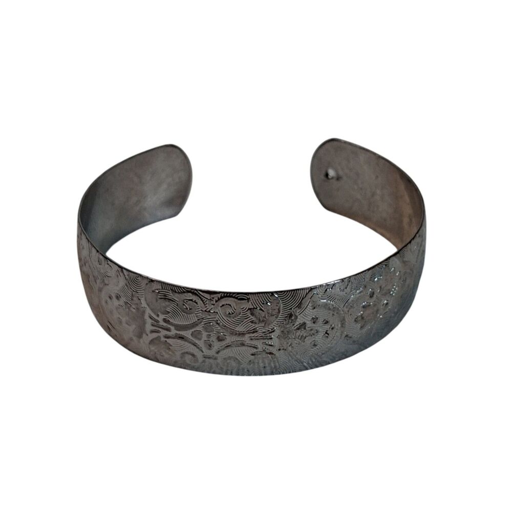 Silver Toned Thin Lightweight Metal Etched Engraved Leaf Floral Cuff Bracelet